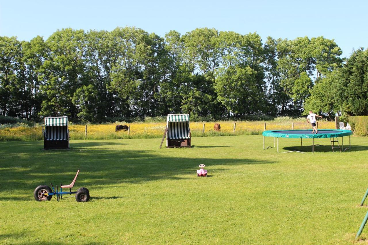 Ferienhaus Sommerbrise, Hof Zur Sonnenseite Fehmarn, 4 Sterne Eksteriør bilde